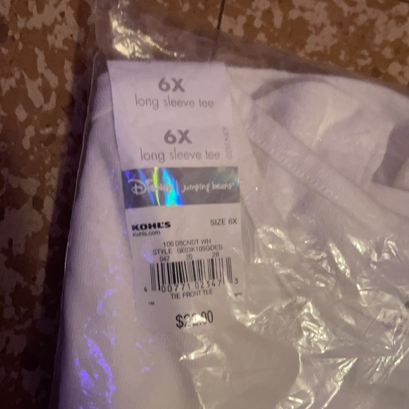 Disney tee - Picture 3 of 4